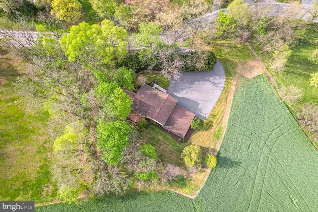 $555,000 | 49 West Lexington Road, Lititz, PA 17543