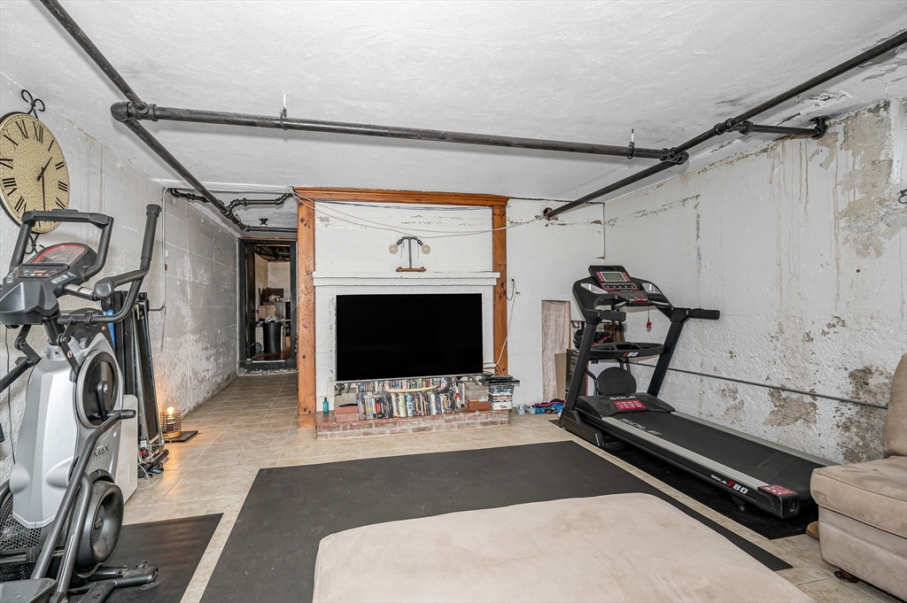 39 Holman Road Newton, MA 02466 - Photo 33 of 42