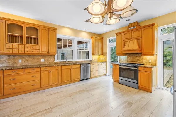 $1,295,000 | 546 26th Avenue North, St. Petersburg, FL 33704
