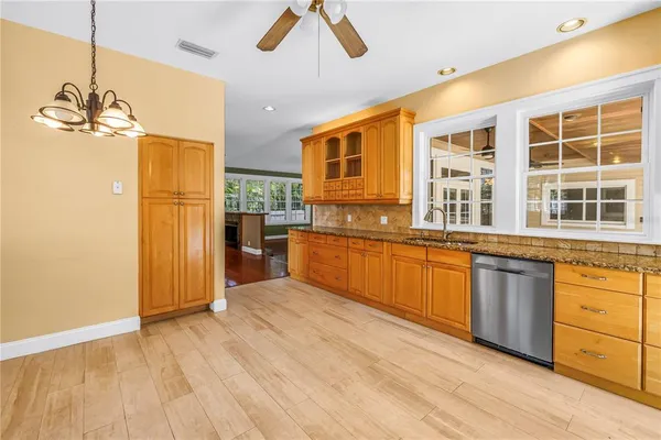 $1,295,000 | 546 26th Avenue North, St. Petersburg, FL 33704