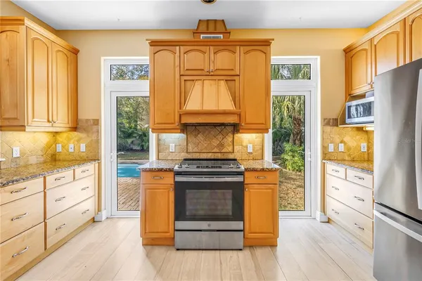 $1,295,000 | 546 26th Avenue North, St. Petersburg, FL 33704