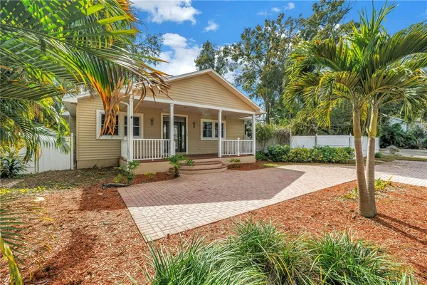 $1,295,000 | 546 26th Avenue North, St. Petersburg, FL 33704