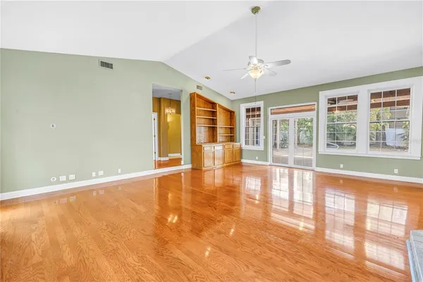 $1,295,000 | 546 26th Avenue North, St. Petersburg, FL 33704