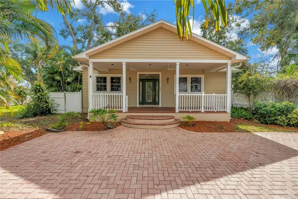 $1,295,000 | 546 26th Avenue North, St. Petersburg, FL 33704