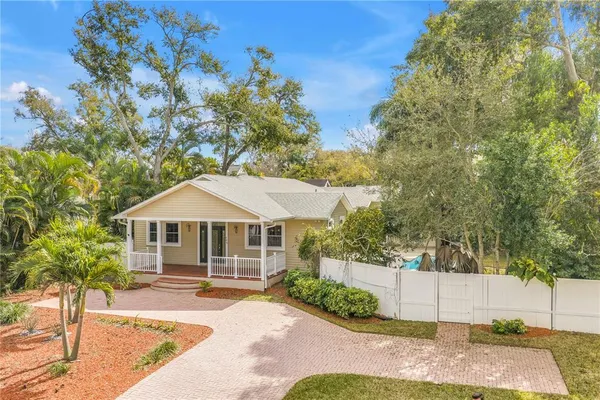 $1,295,000 | 546 26th Avenue North, St. Petersburg, FL 33704
