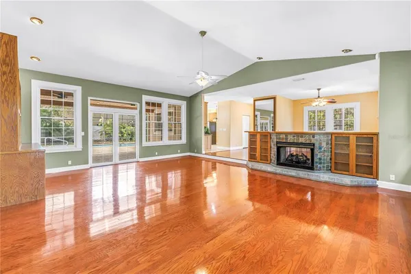 $1,295,000 | 546 26th Avenue North, St. Petersburg, FL 33704