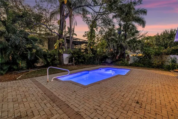 $1,295,000 | 546 26th Avenue North, St. Petersburg, FL 33704