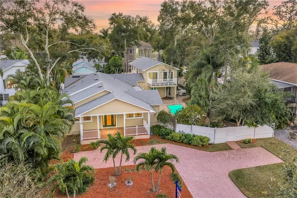 $1,295,000 | 546 26th Avenue North, St. Petersburg, FL 33704