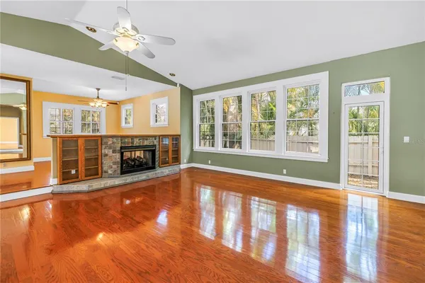 $1,295,000 | 546 26th Avenue North, St. Petersburg, FL 33704