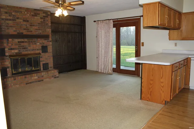 $200,000 | 1096 East 26th Highway, Portland, IN 47371