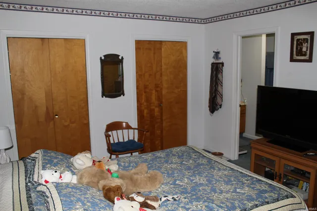 $200,000 | 1096 East 26th Highway, Portland, IN 47371