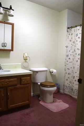 $200,000 | 1096 East 26th Highway, Portland, IN 47371