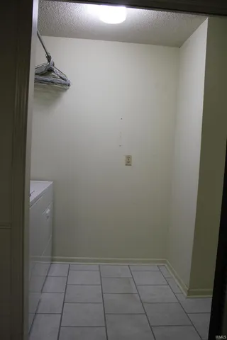 $200,000 | 1096 East 26th Highway, Portland, IN 47371