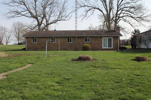 $200,000 | 1096 East 26th Highway, Portland, IN 47371