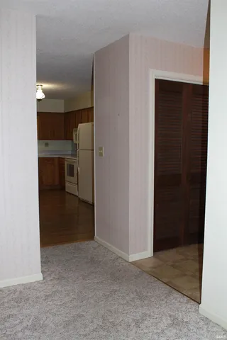 $200,000 | 1096 East 26th Highway, Portland, IN 47371