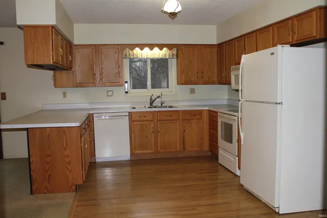 $200,000 | 1096 East 26th Highway, Portland, IN 47371