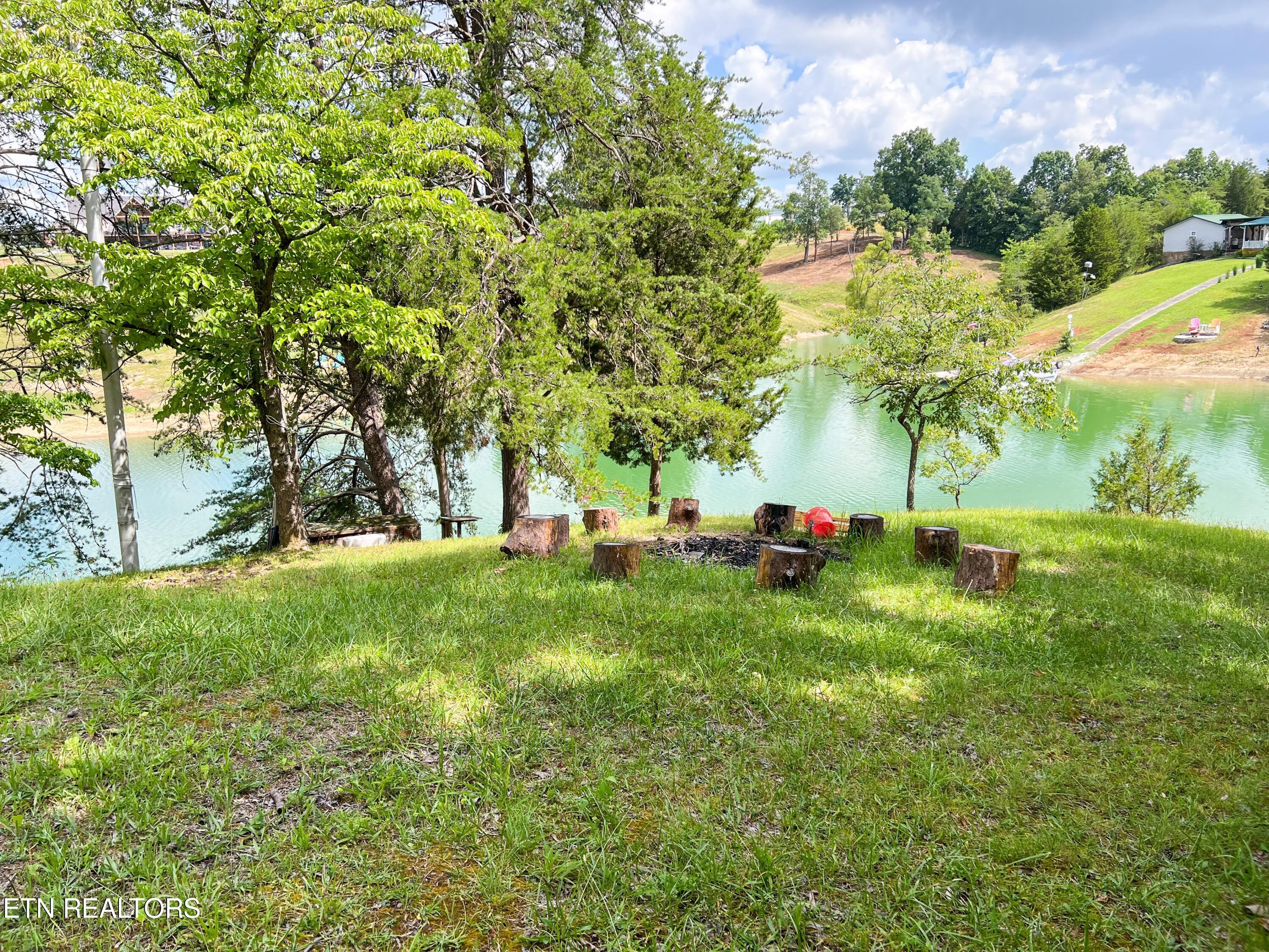 1809 Ridgecrest Drive Dandridge, TN 37725 - Photo 7 of 40 IMG_5274