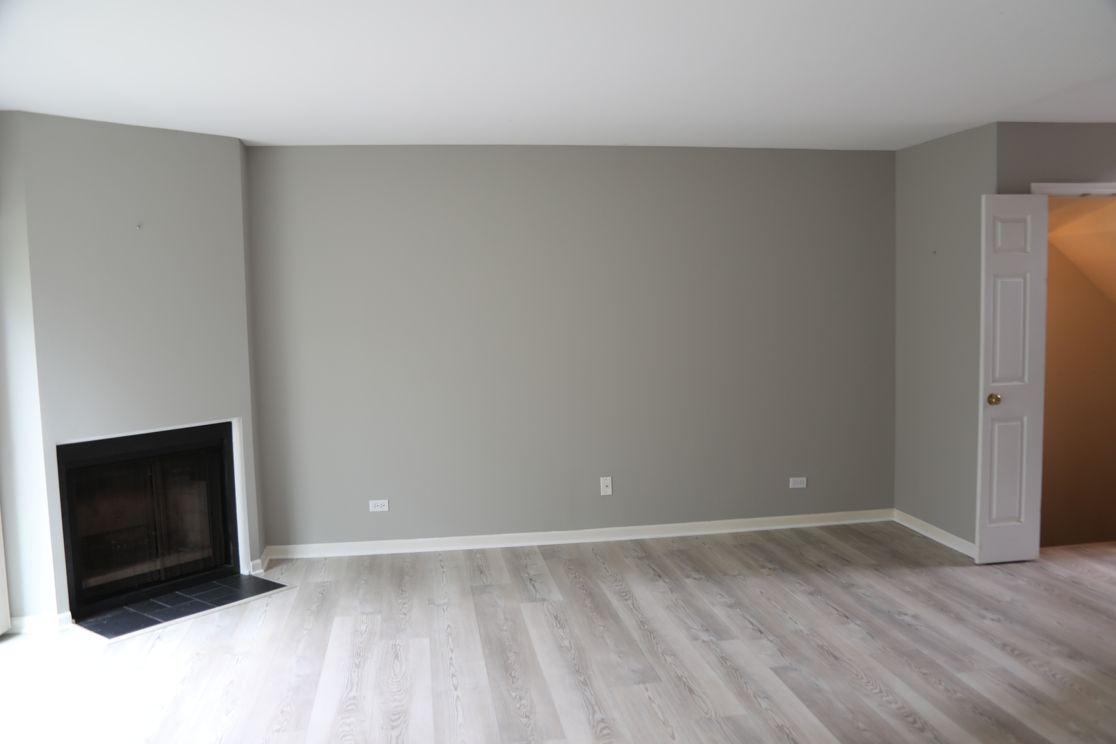787 Oak Hill Road, Unit 467 Lake Barrington, IL 60010 - Photo 8 of 62