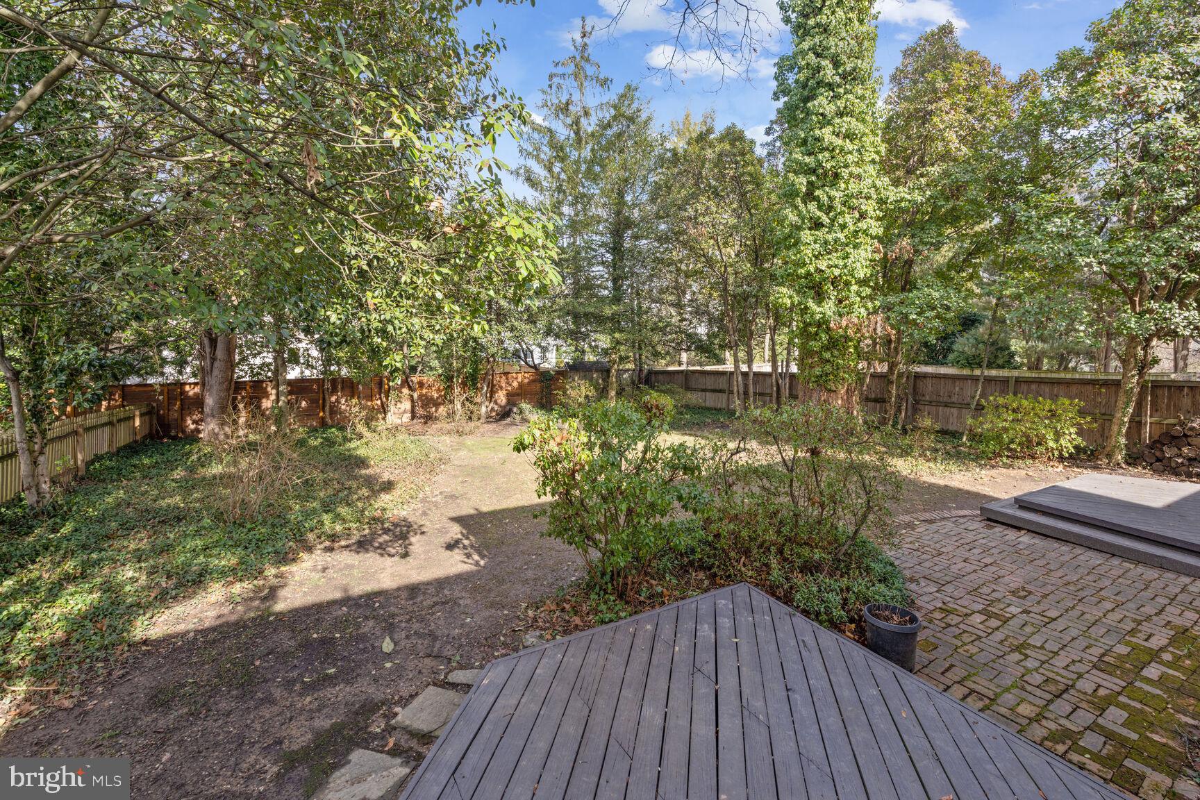 4827 Sedgwick Street Northwest Washington, DC 20016 - Photo 16 of 23