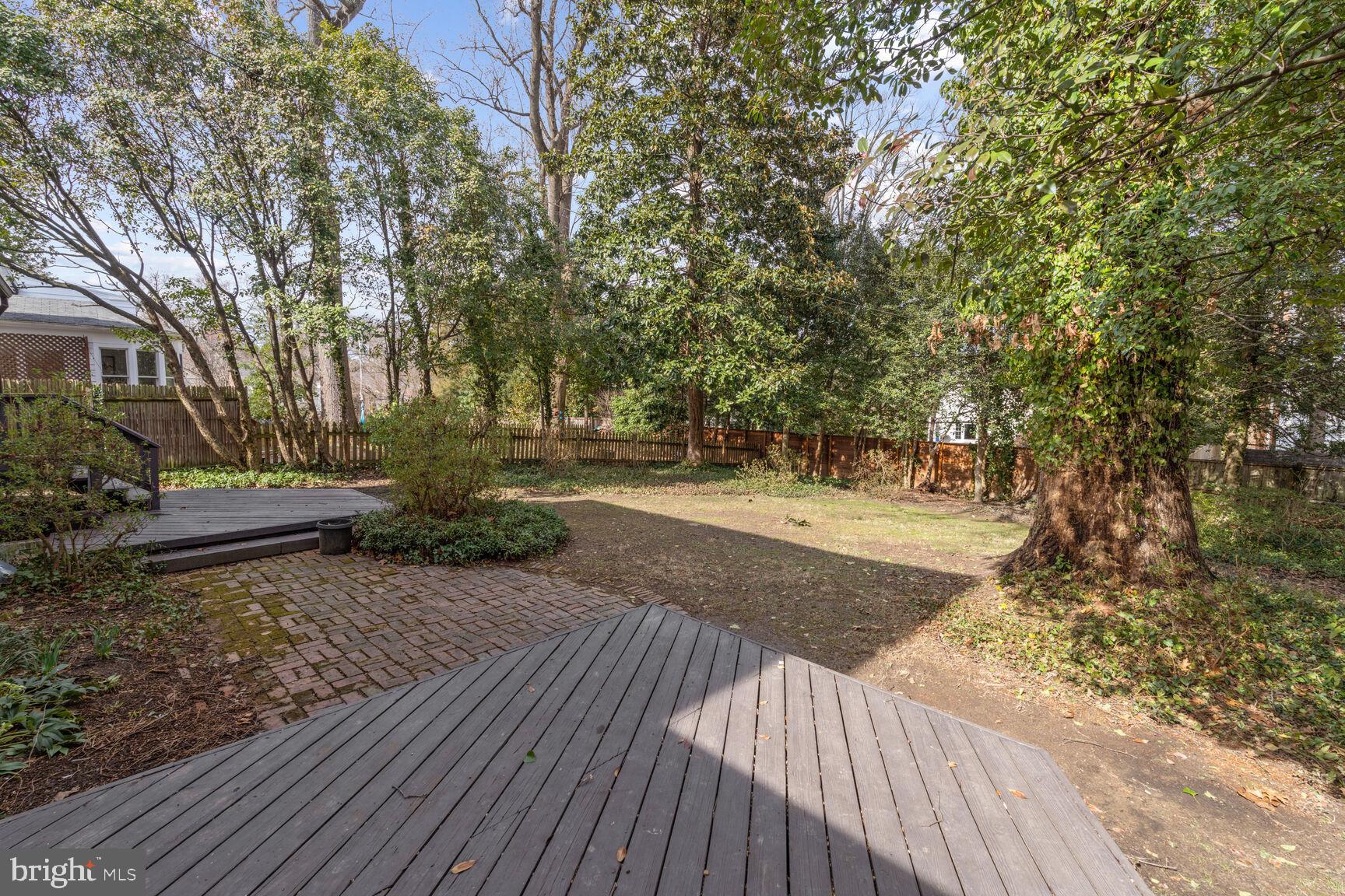 4827 Sedgwick Street Northwest Washington, DC 20016 - Photo 17 of 23