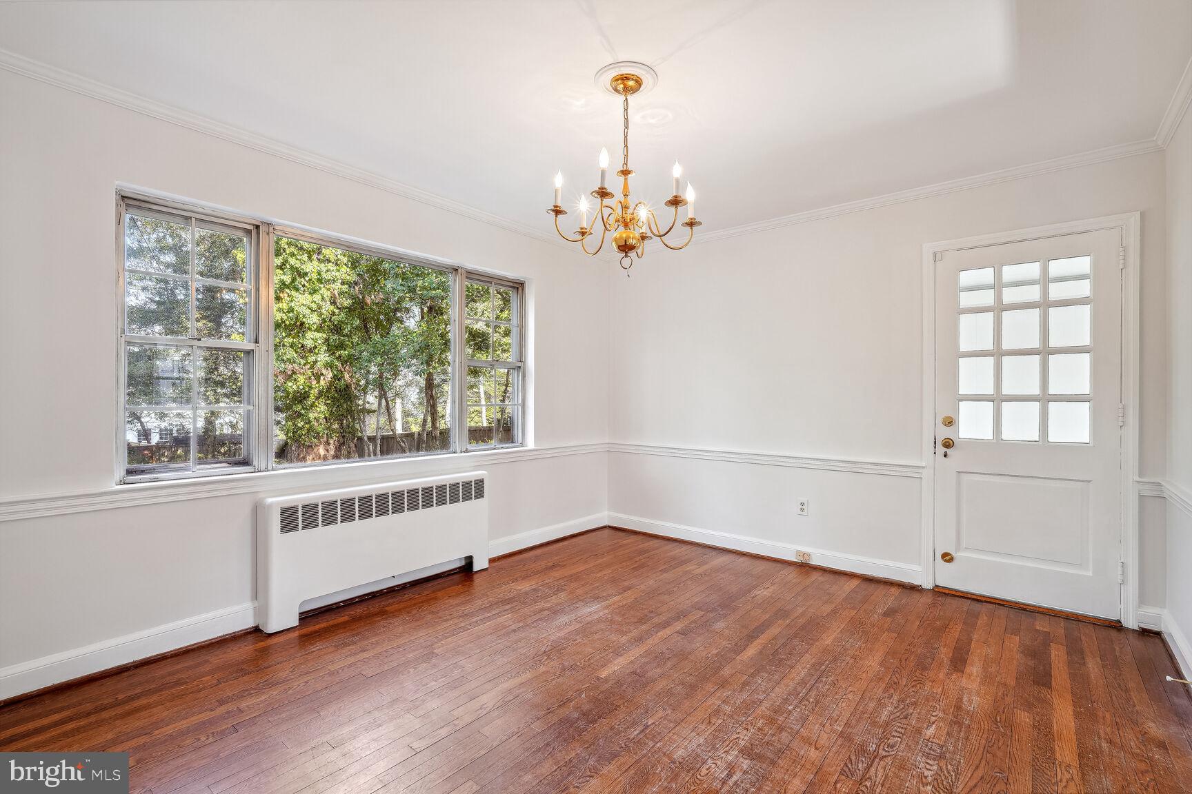 4827 Sedgwick Street Northwest Washington, DC 20016 - Photo 4 of 23