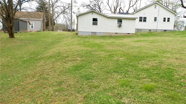 $335,000 | 186 Railroad Avenue, Lula, GA 30554