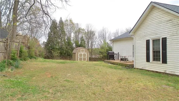 $335,000 | 186 Railroad Avenue, Lula, GA 30554