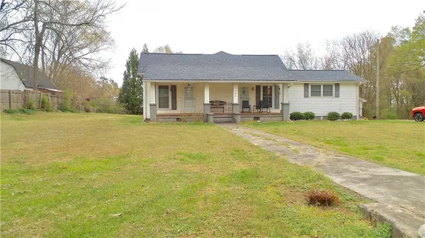 $335,000 | 186 Railroad Avenue, Lula, GA 30554