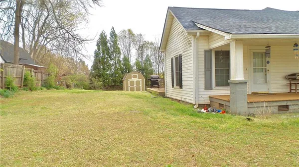 $335,000 | 186 Railroad Avenue, Lula, GA 30554
