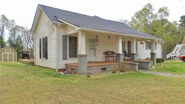 $335,000 | 186 Railroad Avenue, Lula, GA 30554