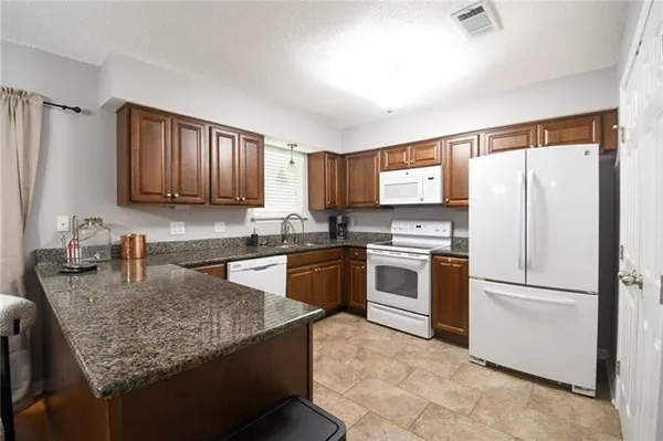 $2,400 | 2701 Chenier Street, Marrero, LA 70072