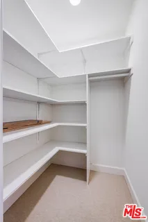 $1,095,000 | 10648 Woodbridge Street, Unit 105, Toluca Lake, CA 91602