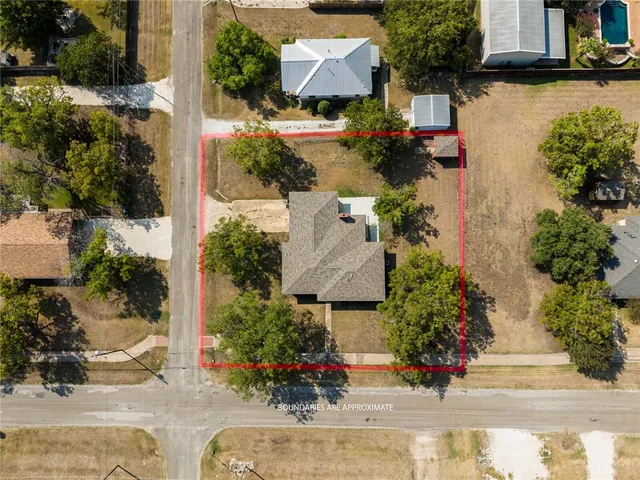 $340,000 | 420 West 4th Street, Crawford, TX 76638