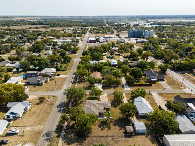 $340,000 | 420 West 4th Street, Crawford, TX 76638