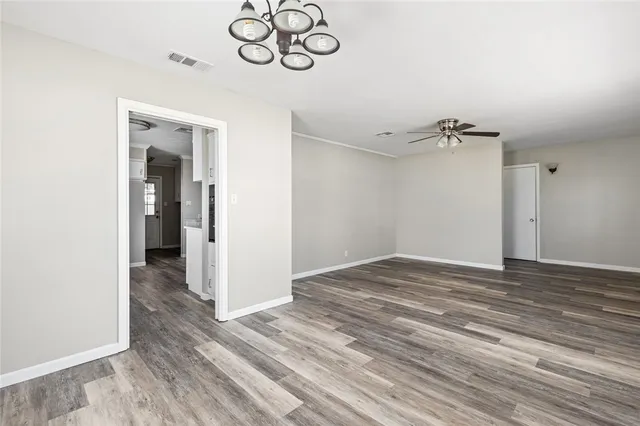 $340,000 | 420 West 4th Street, Crawford, TX 76638