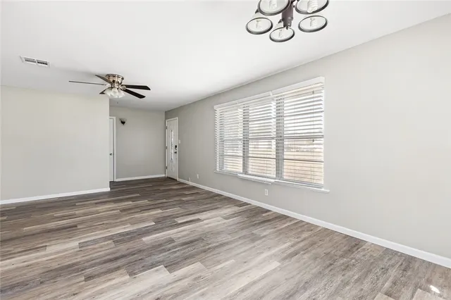 $340,000 | 420 West 4th Street, Crawford, TX 76638