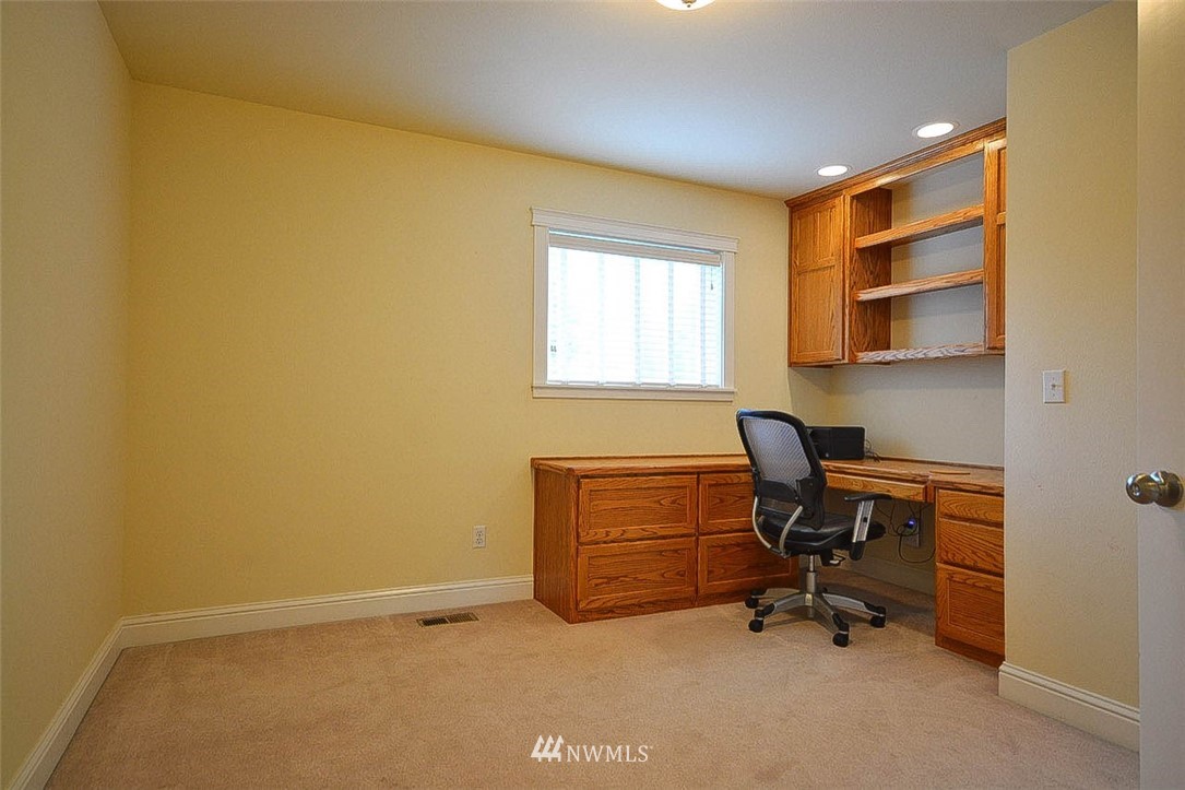 14801 Maple Ridge Lane Southeast Yelm, WA 98597 - Photo 24 of 38 Gallery Image 24