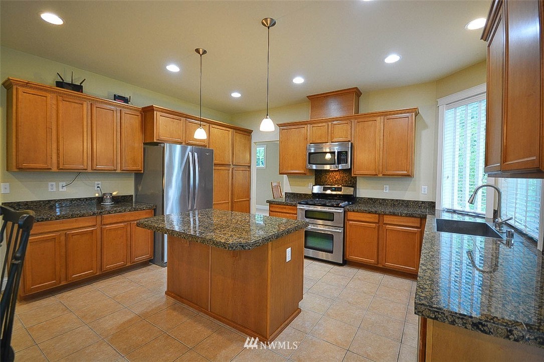14801 Maple Ridge Lane Southeast Yelm, WA 98597 - Photo 10 of 38 Gallery Image 10