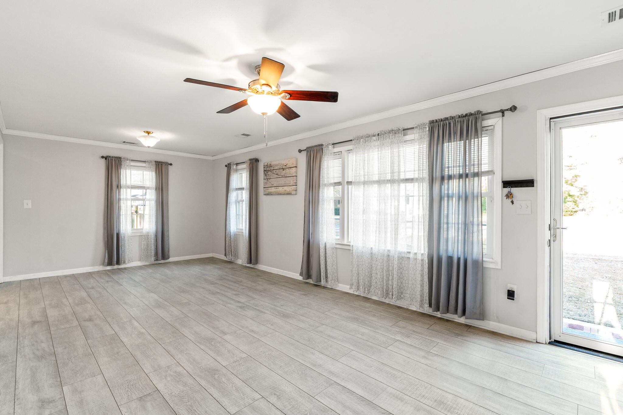 316 Anne Street Goose Creek, SC 29445 - Photo 5 of 33 13-web-or-mls-anne-13