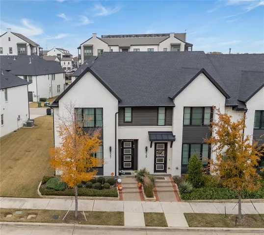 $435,000 | 827 Crystal Oak Lane, Arlington, TX 76005