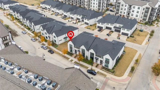 $435,000 | 827 Crystal Oak Lane, Arlington, TX 76005