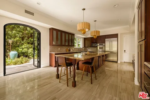 $2,995,000 | 2668 Astral Drive, Los Angeles, CA 90046