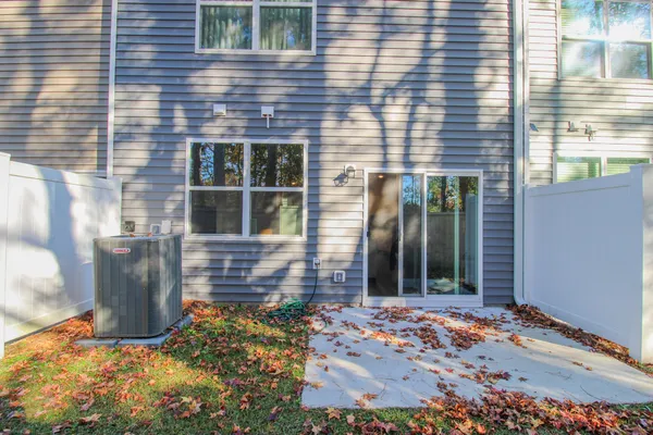 $1,900 | 507 Scarlett Maple Street, Summerville, SC 29486