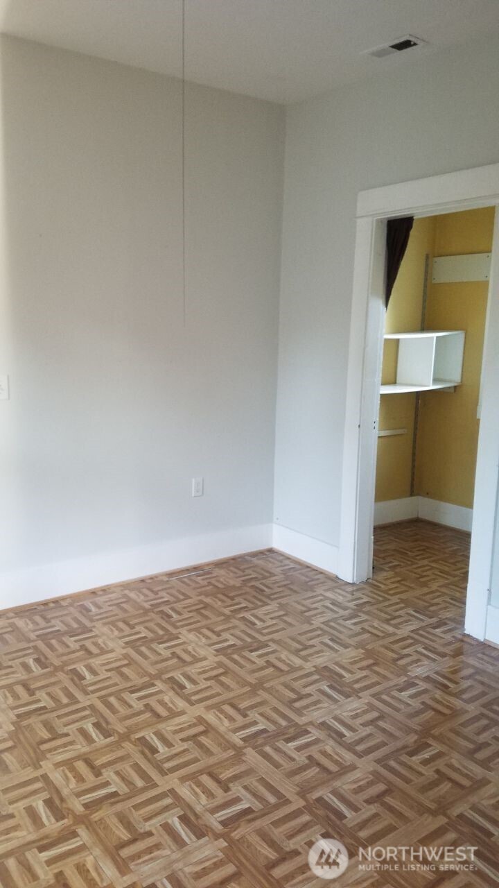 722 20th Avenue Seattle, WA 98122 - Photo 13 of 21 a view of empty room with a sink