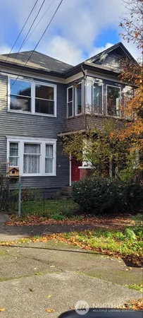 $3,600 | 722 20th Avenue, Seattle, WA 98122