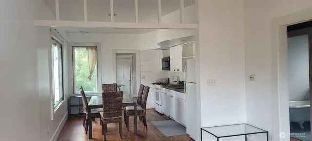 $3,600 | 722 20th Avenue, Seattle, WA 98122