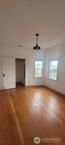 $3,600 | 722 20th Avenue, Seattle, WA 98122