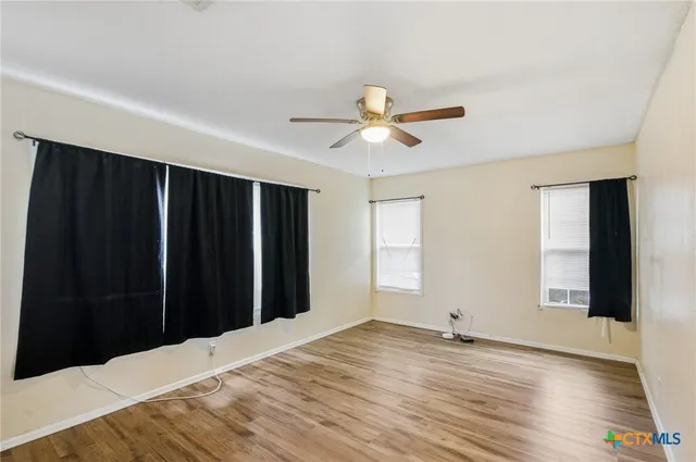 $129,900 | 1507 East Mistletoe Avenue, Victoria, TX 77901