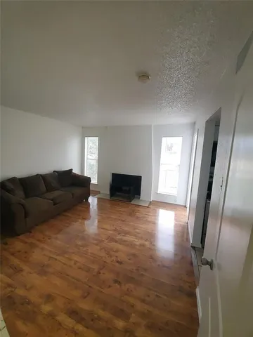 $799 | 6050 Melody Lane, Unit 215, Dallas, TX 75231