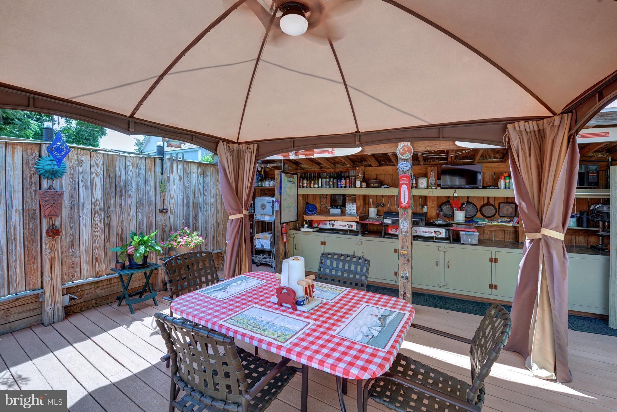 21 Valley Road Earleville, MD 21919 - Photo 4 of 14 Outback party area